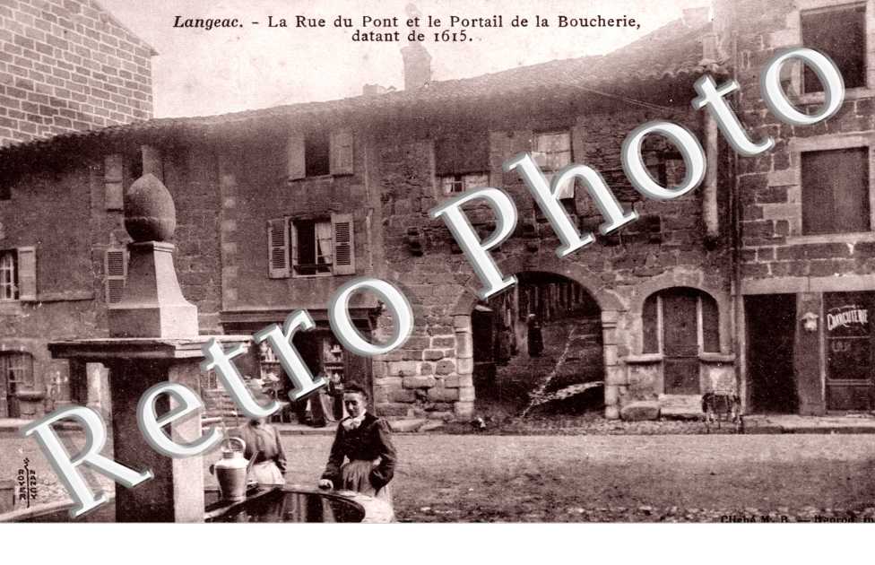 La rue du Pont et le portail de la Boucherie