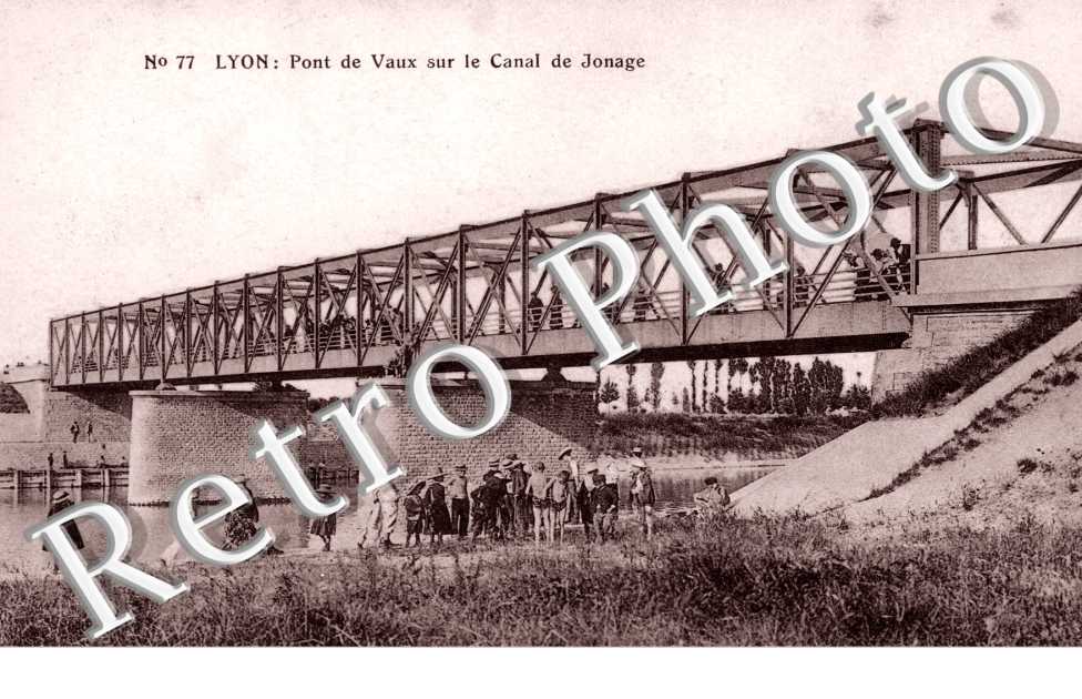 Pont de Vaux sur le canal