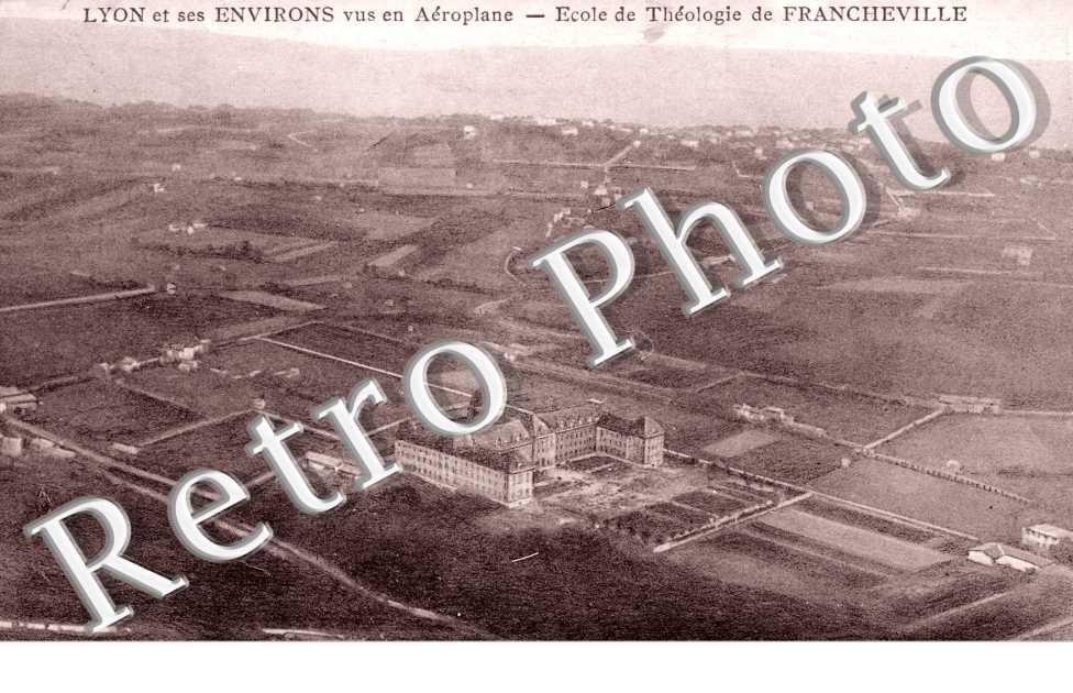 Vue en Aeroplane - Ecole de Theologie