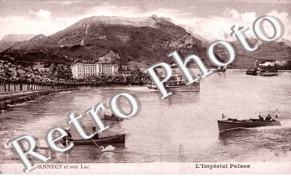 Imperial Palace, lac