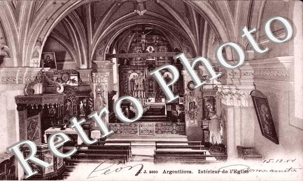 interieur de l&#039;eglise