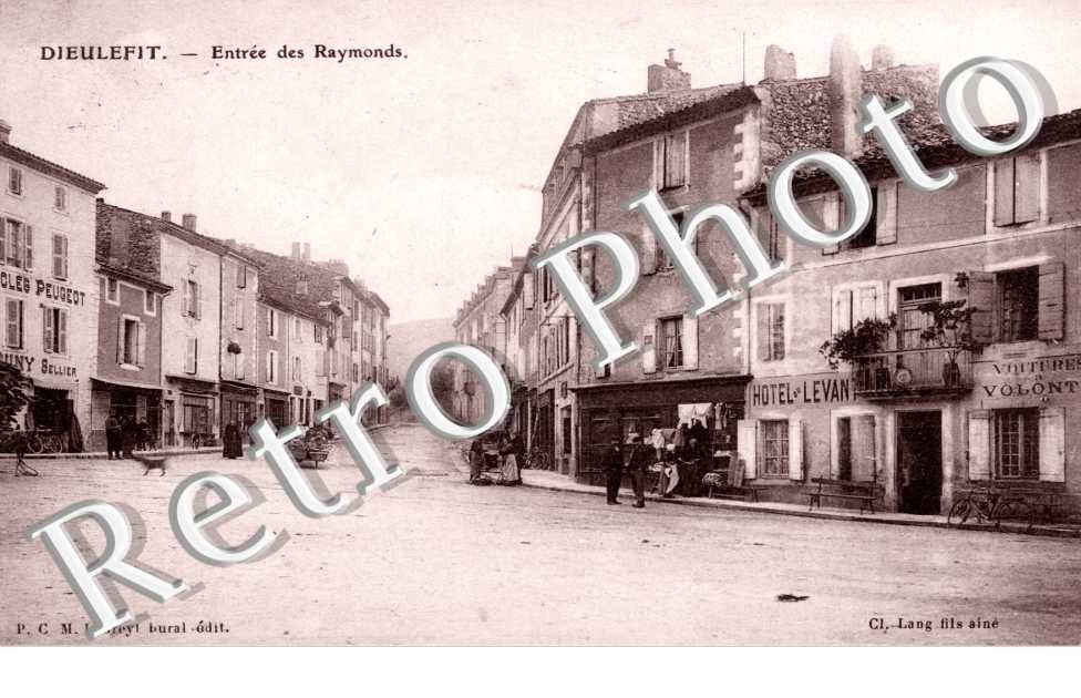 Entree des Raymonds