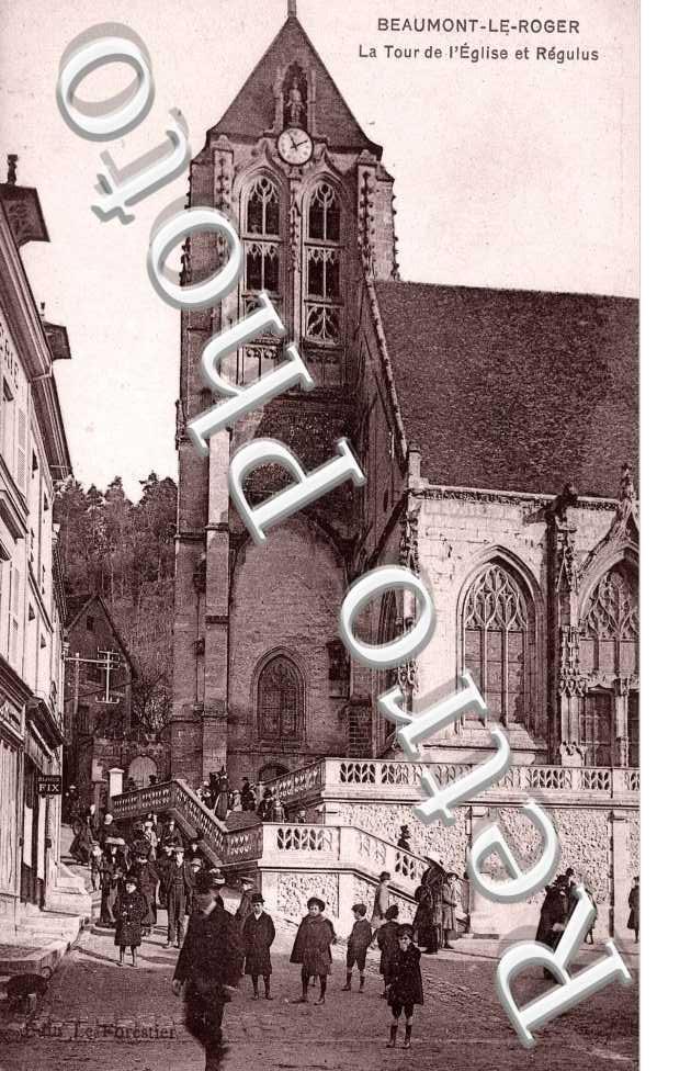 la tour de l&#039;eglise et regulus