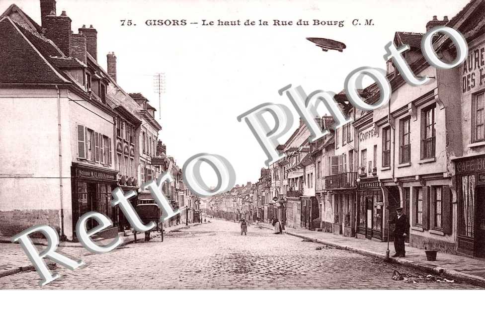 le haut de la rue du bourg