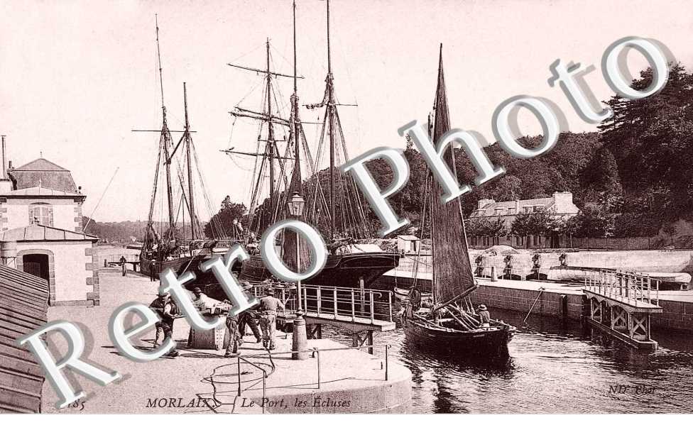 le port, les ecluses