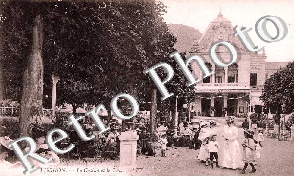 LE CASINO ET LE LAC