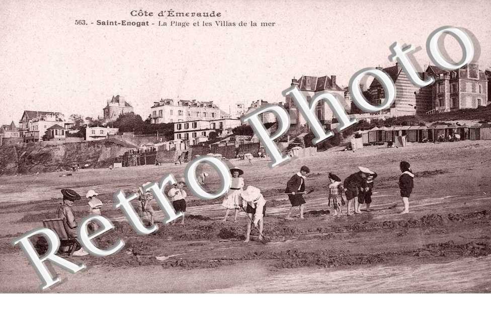 SAINT ENOGAT La plage et les villas