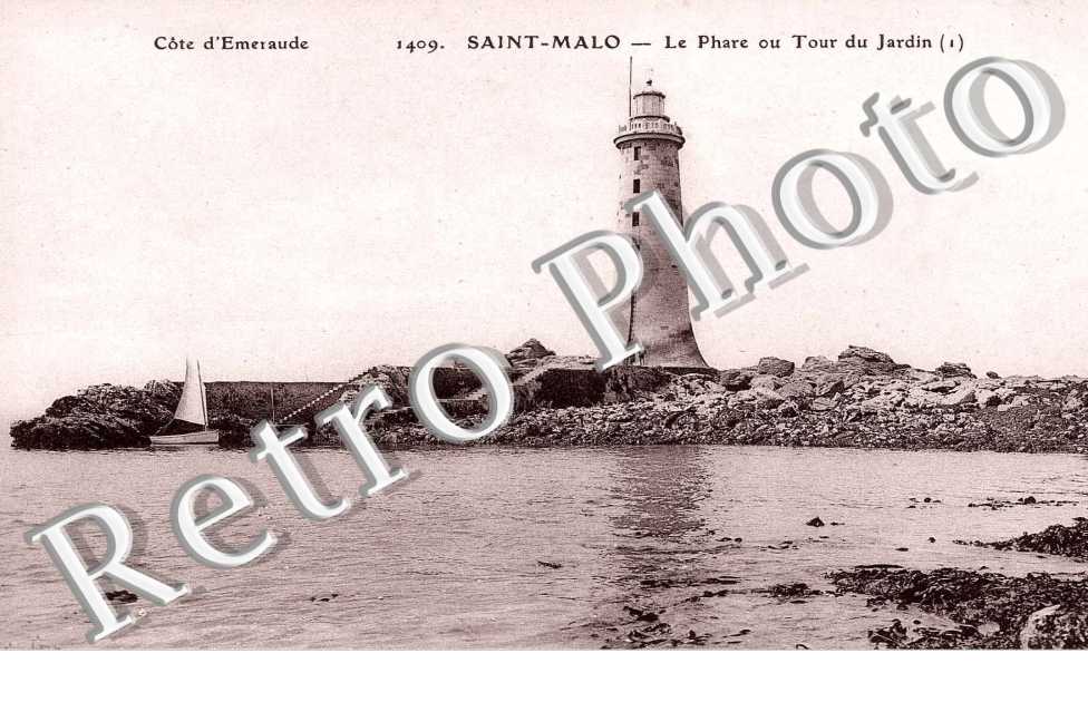 LE PHARE AUTOUR DU JARDIN