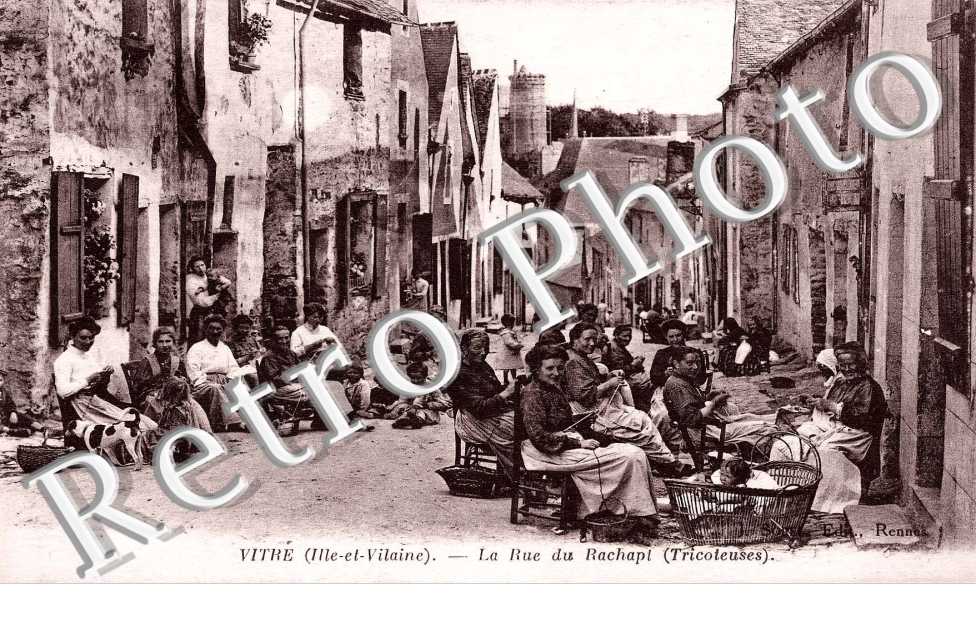 LA RUE DU RACHAPT(TRICOTEUSES)