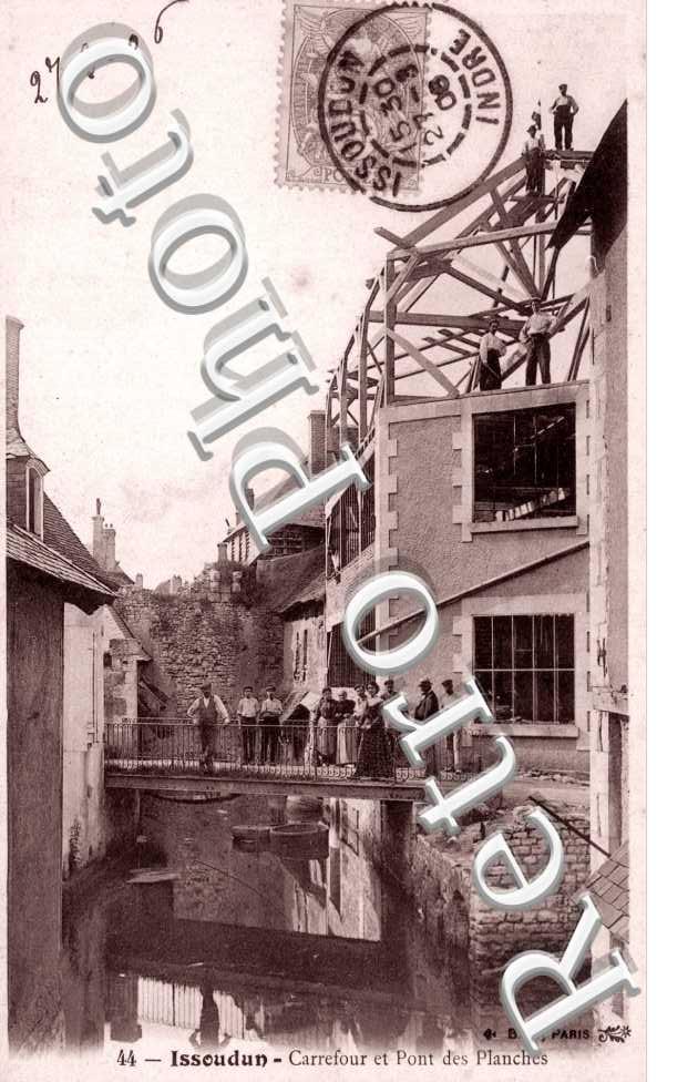 Carrefour et Pont des Planches