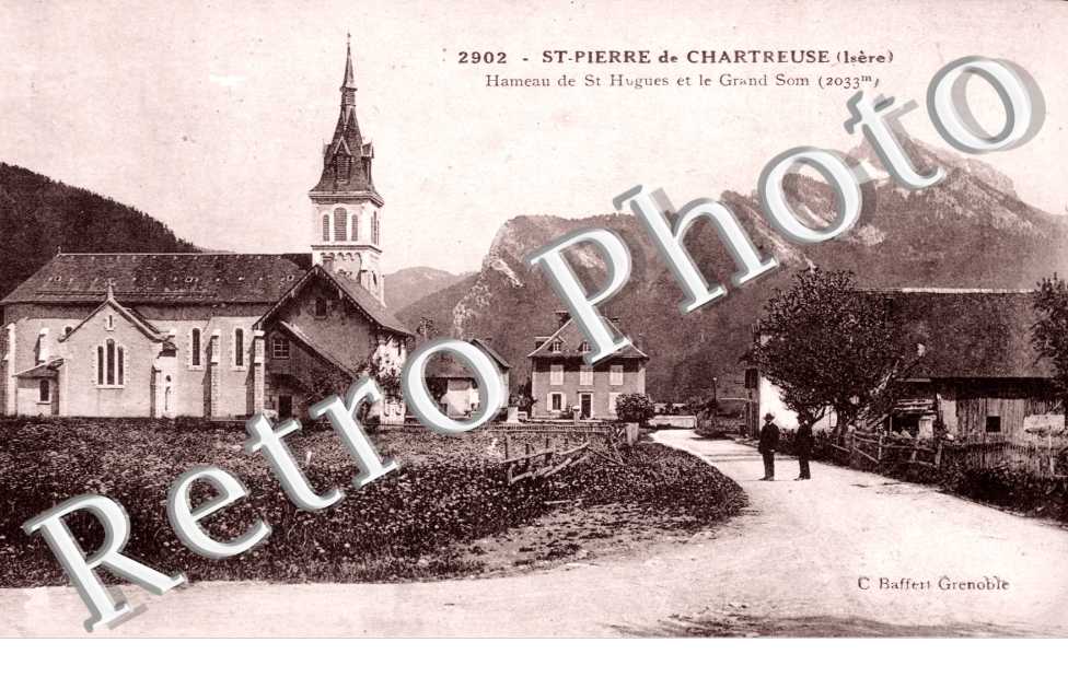 Hameau de Saint-Hugues et le Grand Som