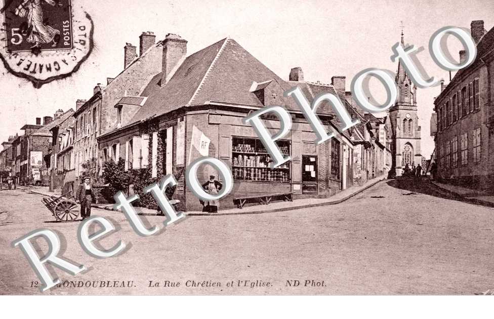 la rue Chretien et l&#039;eglise