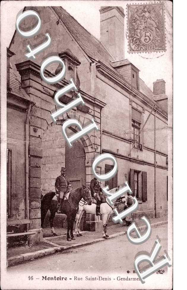 rue Saint Denis - Gendarmerie