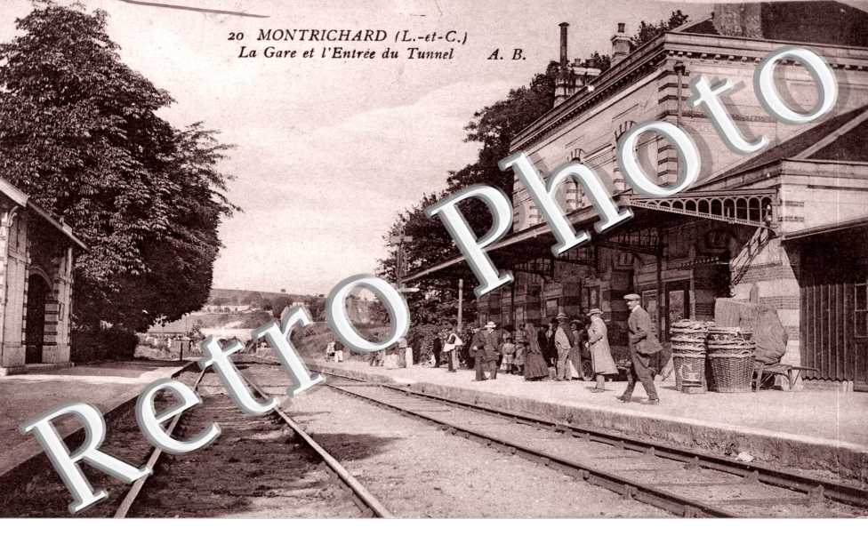 la gare et l&#039;entree du tunnel