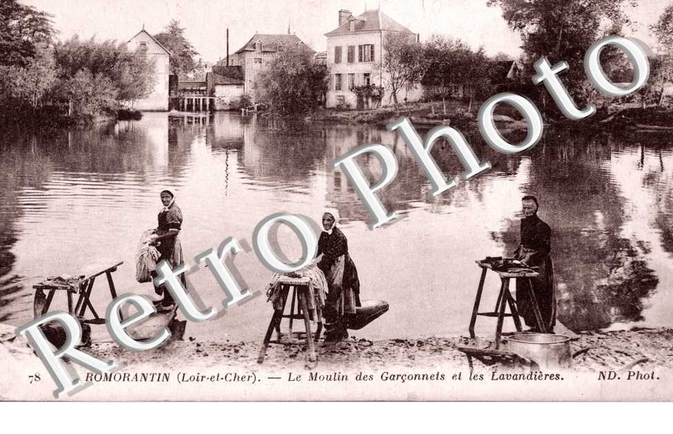 Le Moulin des Garconnets et les Lavandieres