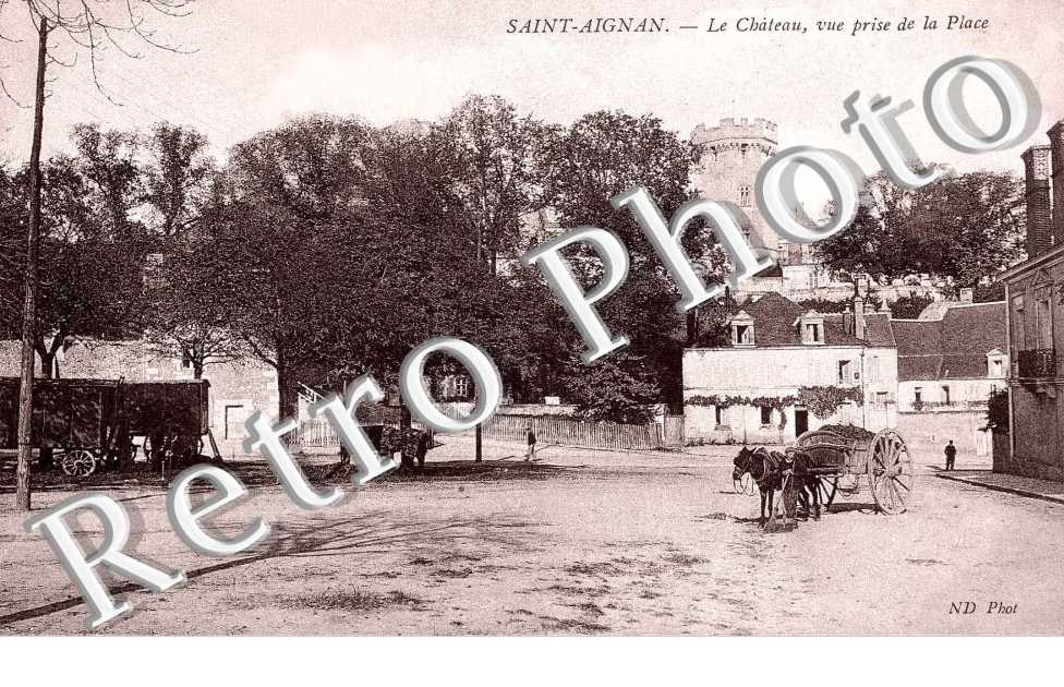 ST AIGNAN LE CHATEAU VUE PRISE DE LA PLACE