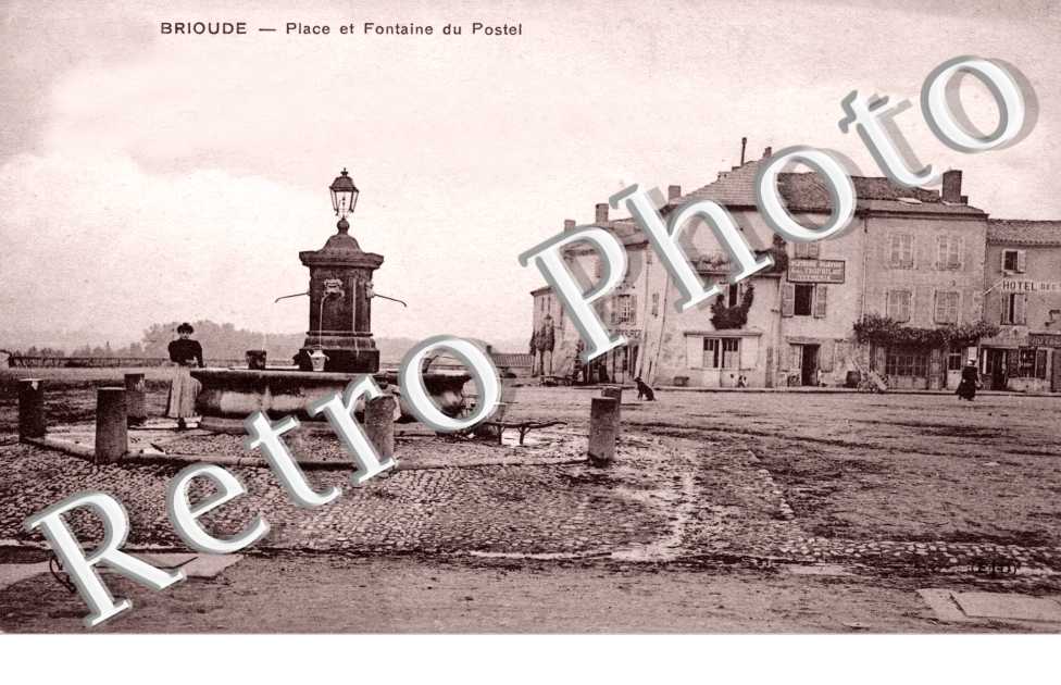 Place et Fontaine du Postel