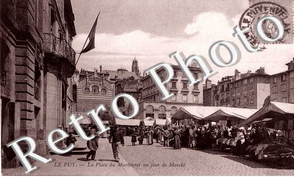 La Place du Martourel, un jour de marche