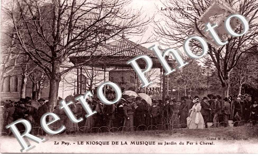 le kiosque de la musique au jardin du Fer a Cheval