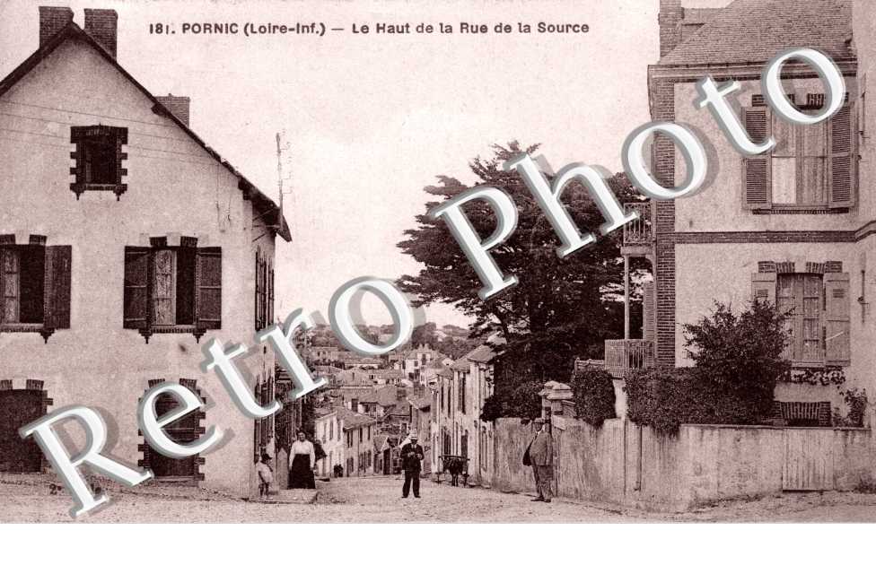 Le haut de la rue de la Source
