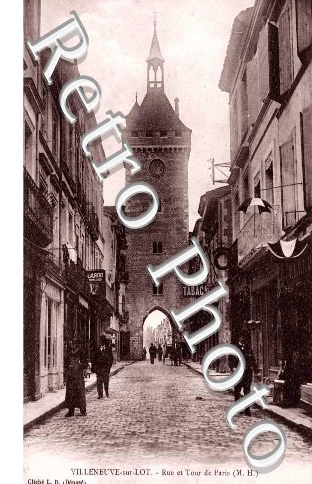Rue et tour de Paris