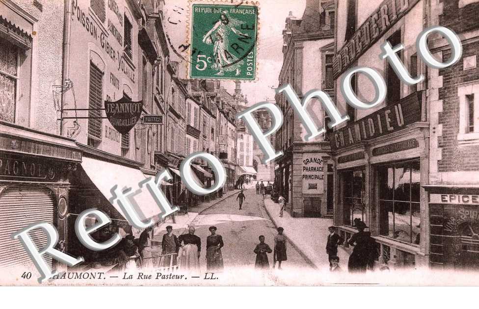 LA RUE PASTEUR