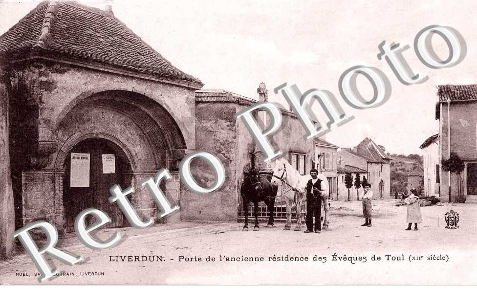 porte de l&#039;ancienne residence des Eveques de Toul