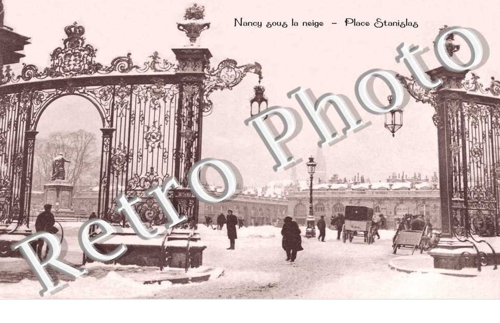 NANCY SOUS LA NEIGE - PLACE STANISLAS  -  Grilles Jean Lamour