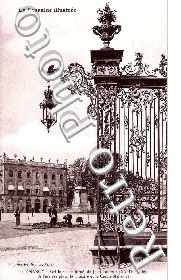 la place Stanislas  La grilles en fer forge de Jean Lamour Le theatre et le cercle militaire