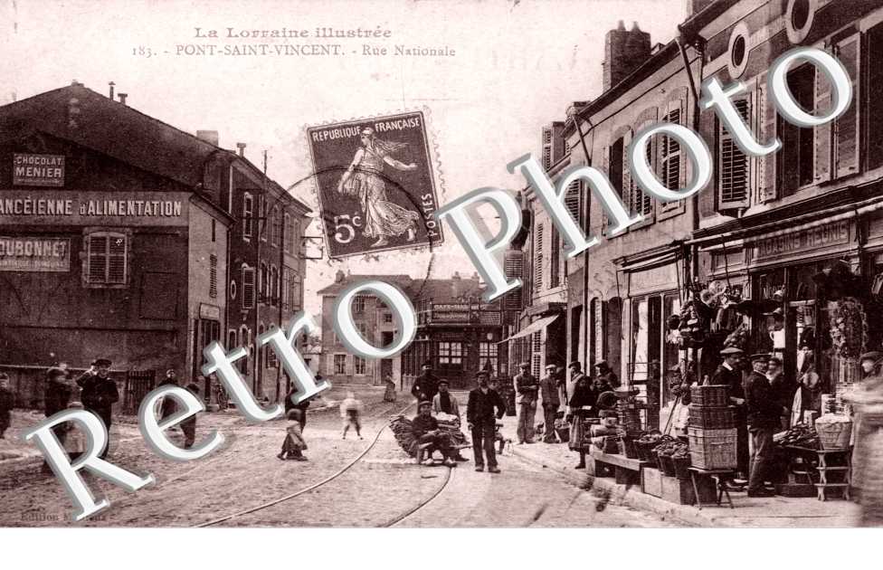 Rue Nationale.