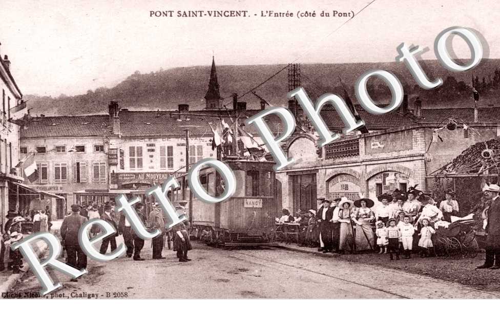 L'entree (cote du pont)