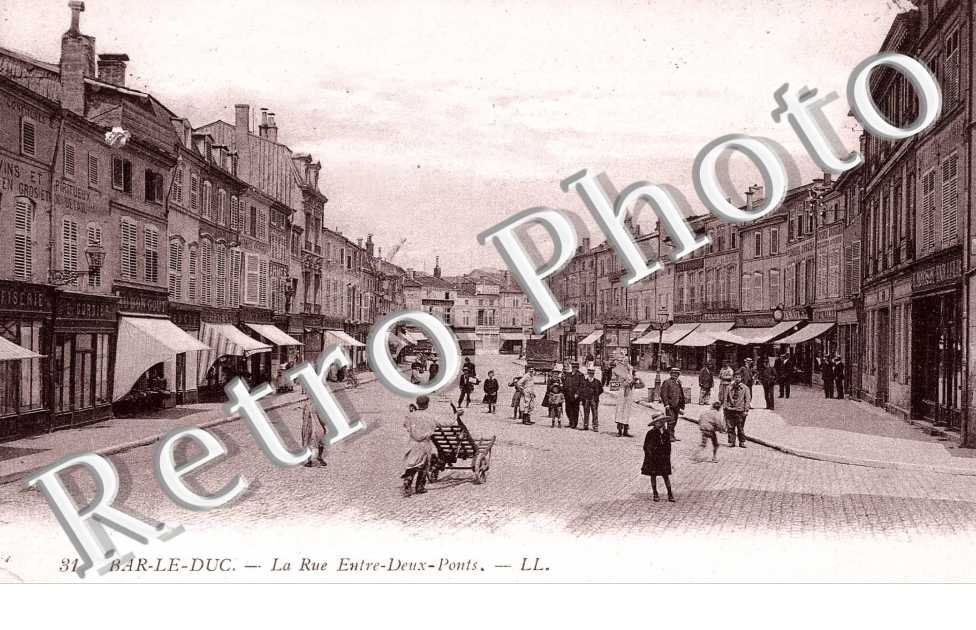 RUE ENTRE DEUX PONTS
