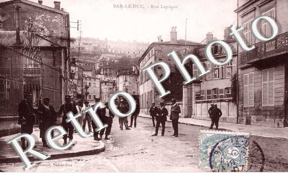 Rue Lapique