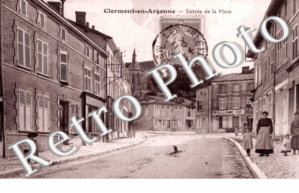 Entree de la Place