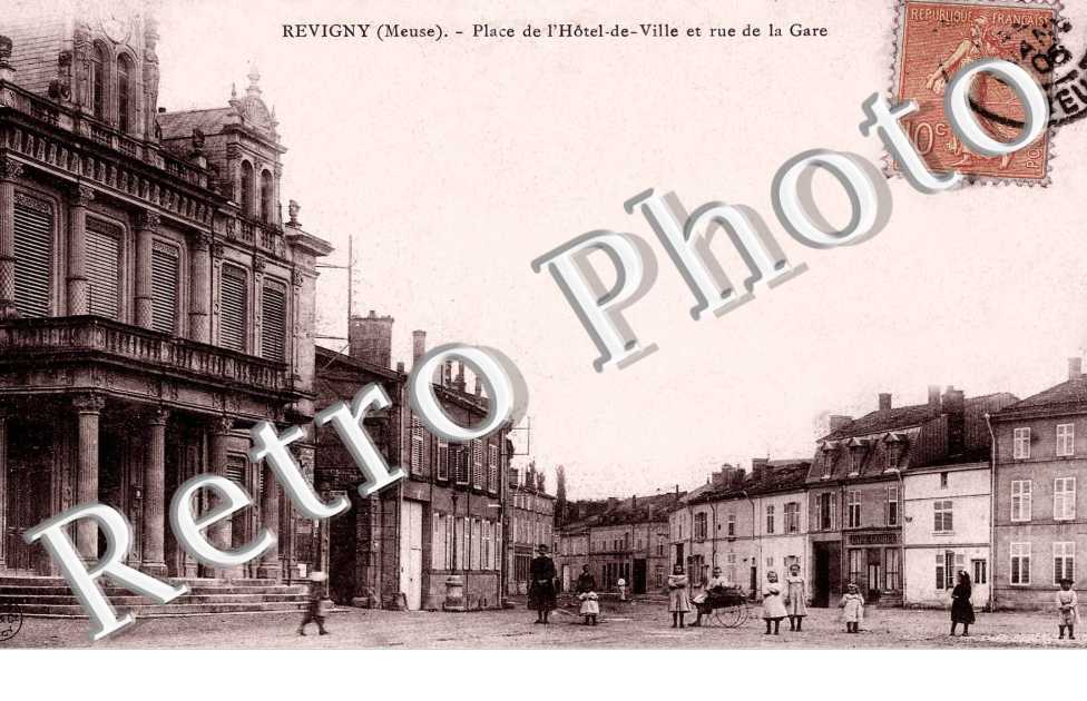 Place de l'hotel de ville et rue de la gare