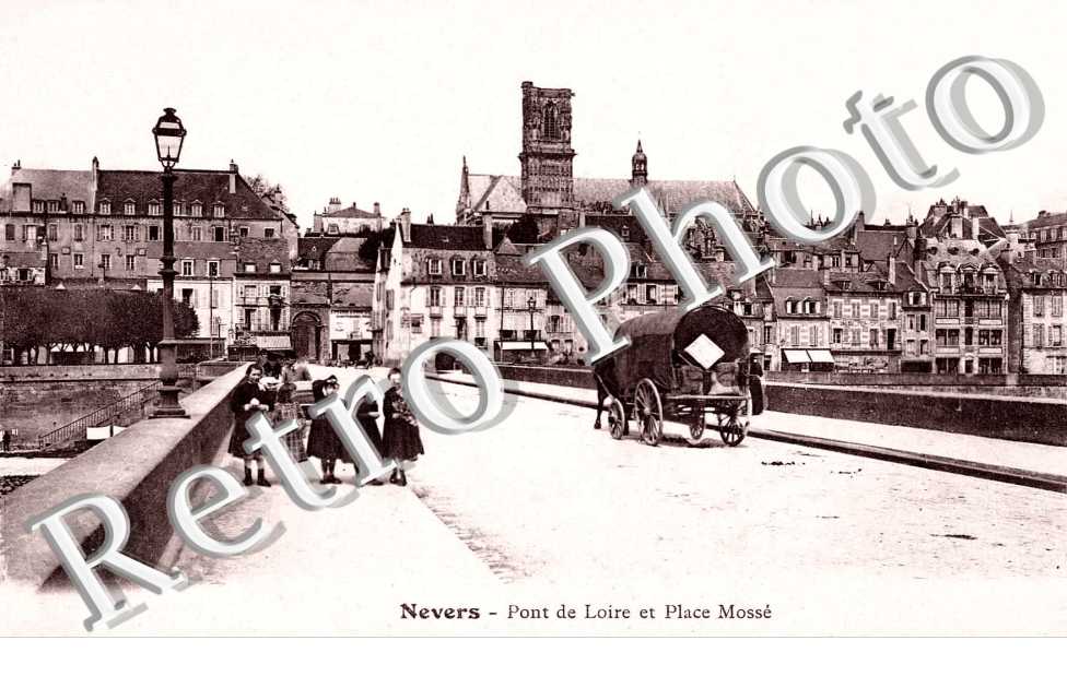 pont de Loire et place Mosse