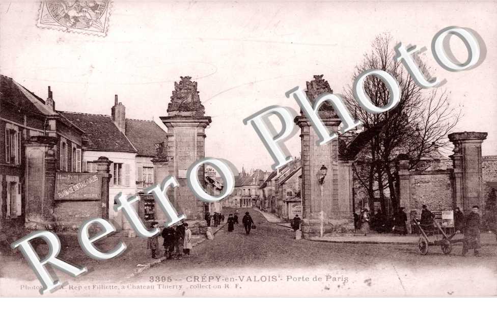 Porte de Paris elevee en 1758