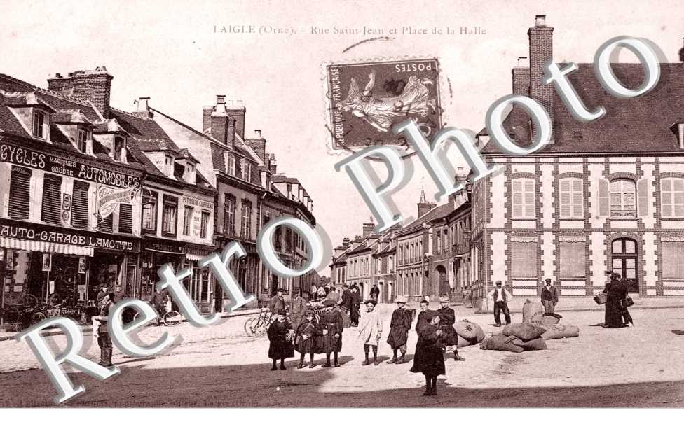 Rue Saint Jean et Place de la Halle