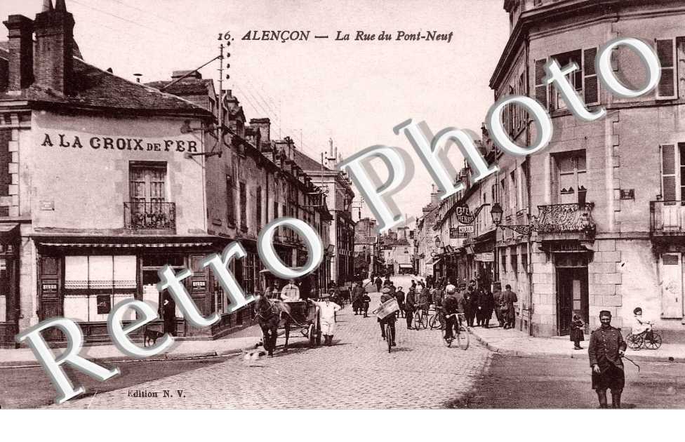 LA RUE DU PONT NEUF