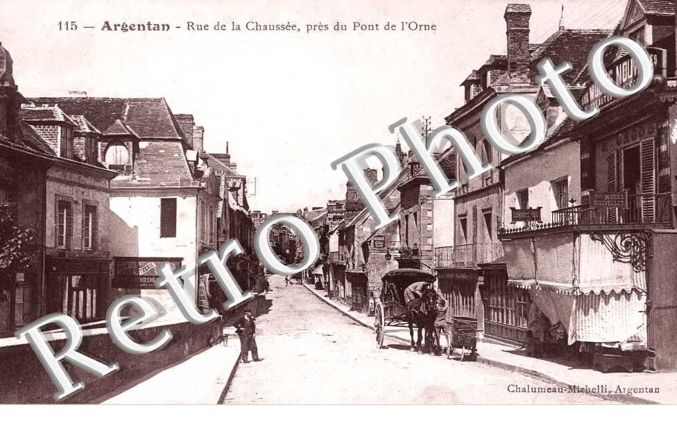 Rue de la Chaussee pres du pont de l&#039;orne