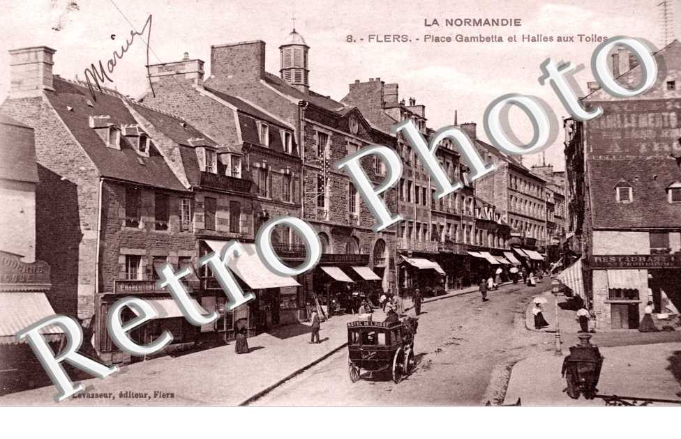 Place Gambetta et Halles aux Toiles