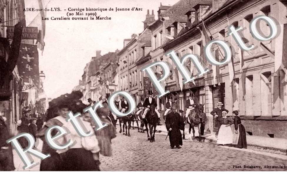 Cortege historique de Jeanne d&#039;Arc (20 mai 1909)  Les cavaliers ouvrant la marche