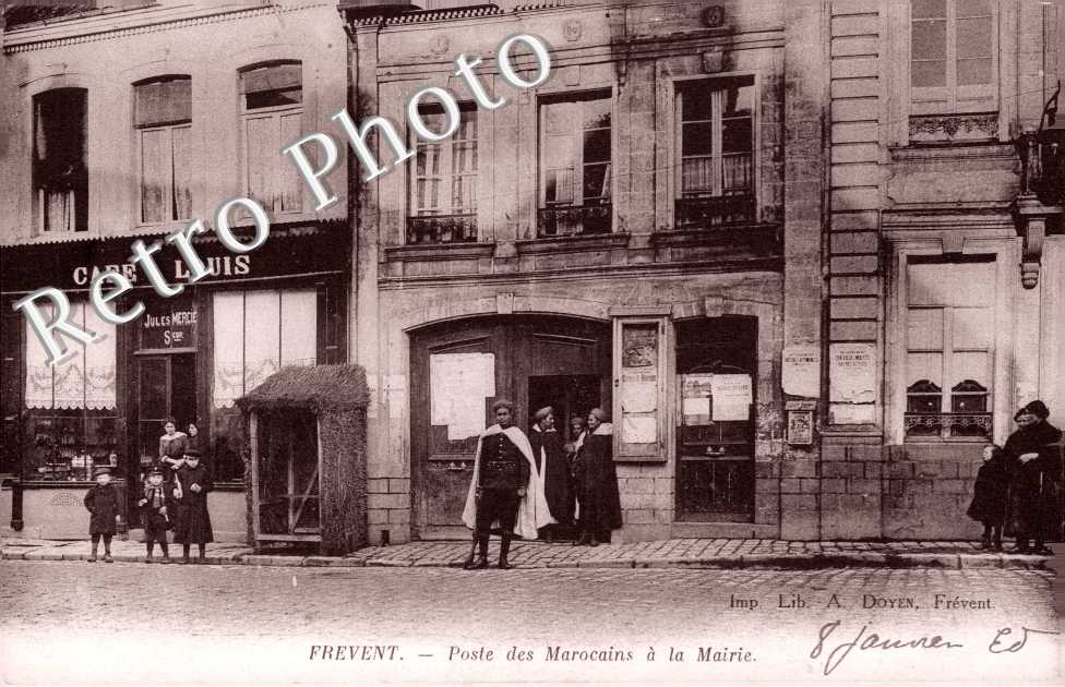 Poste des Marocains a la Mairie