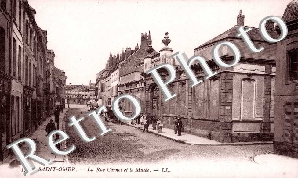 Rue Carnot et le musee