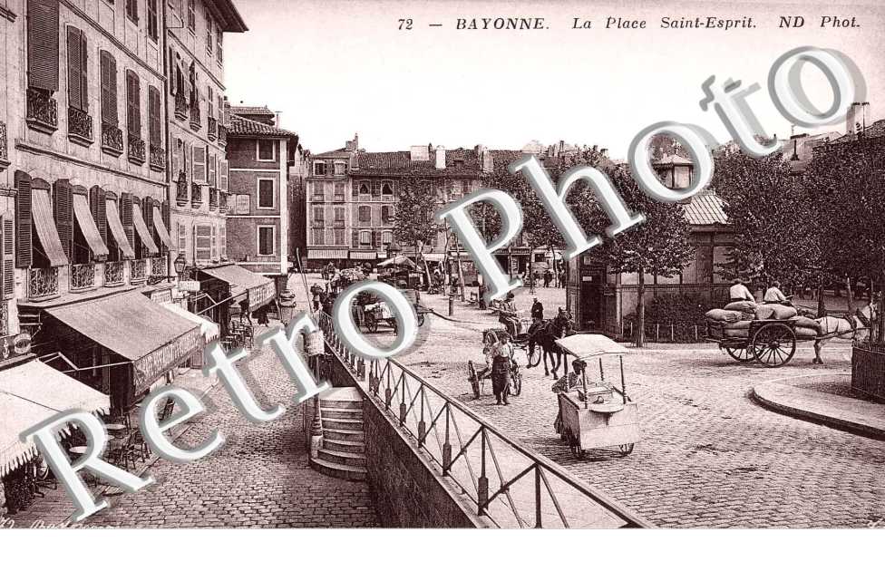 LA PLACE SAINT ESPRIT