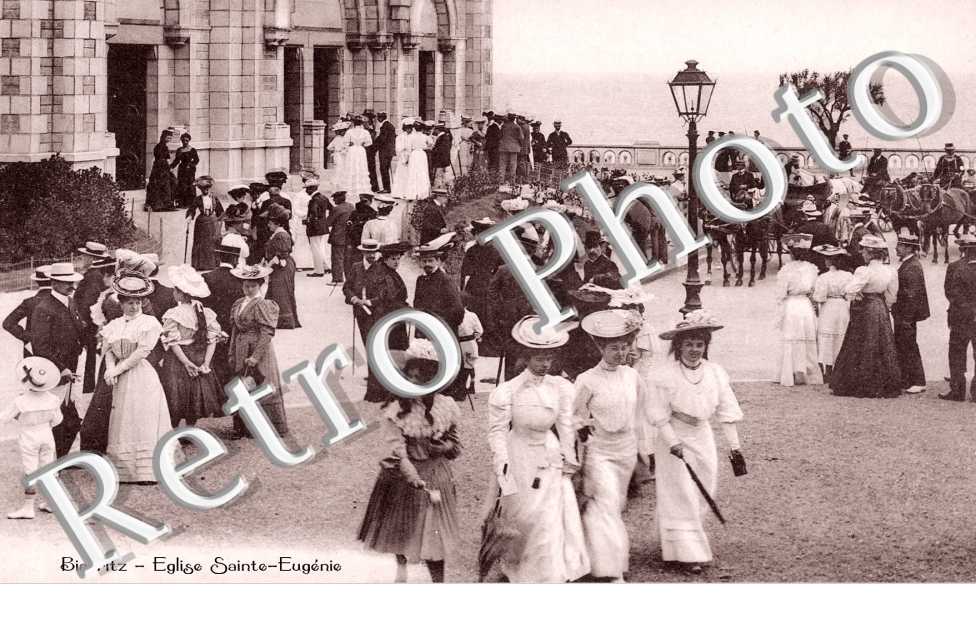 Eglise Sainte Eugenie, Sortie de Messe