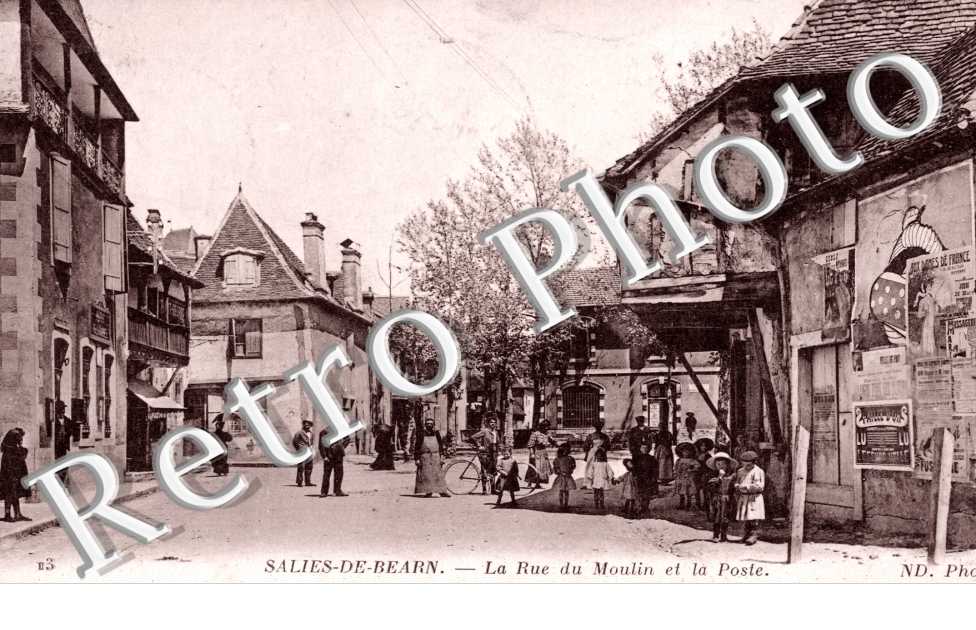 la rue du Moulin et la poste