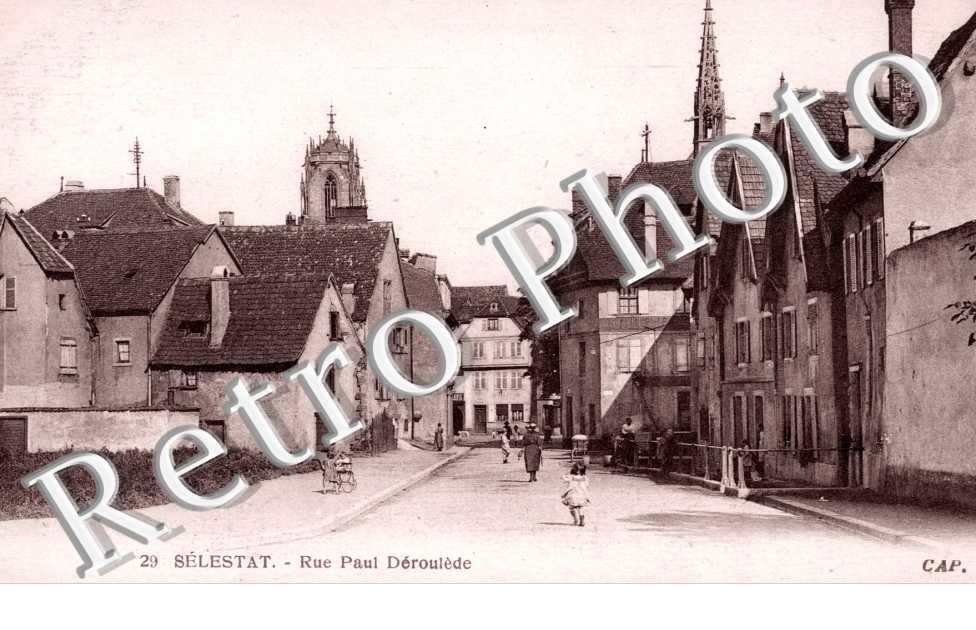 Rue Paul Deroulede