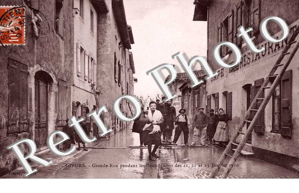 Grande rue pendant les inondations de janvier 1910