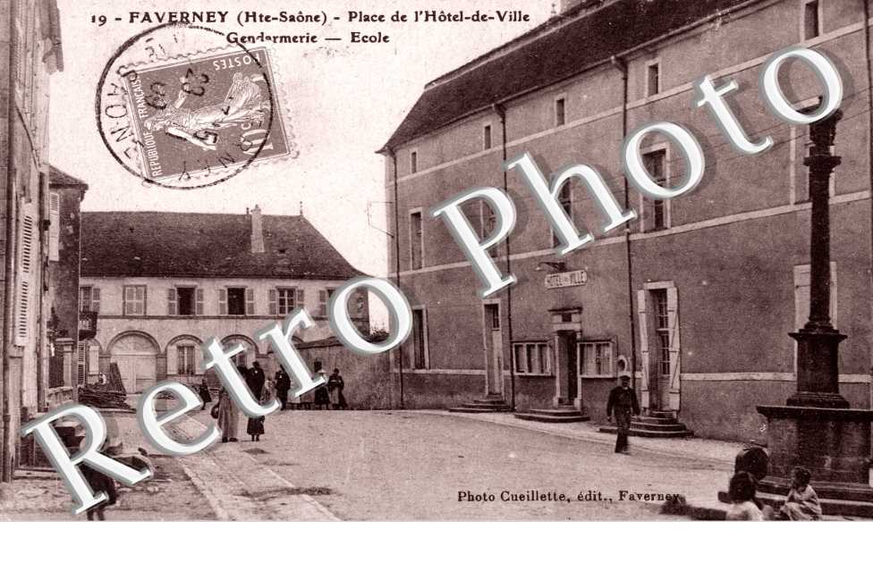 place de l&#039;Hotel-de-Ville, gendarmerie, ecole